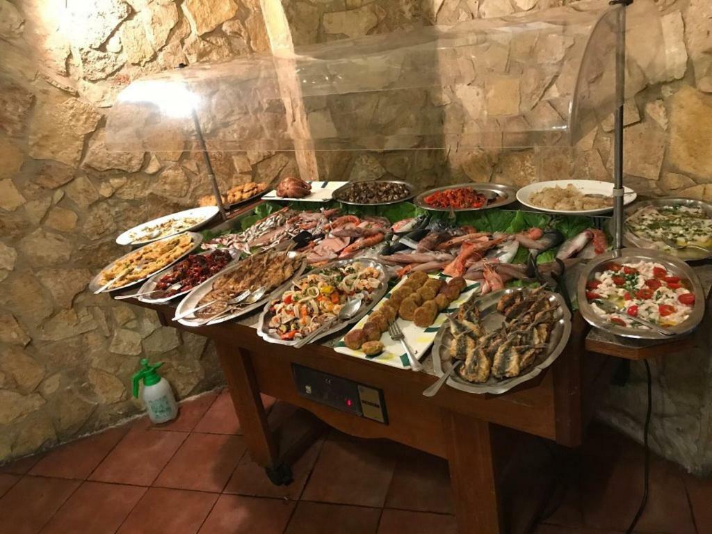 קטאניה Gisira Apartments Al Borgo מראה חיצוני תמונה